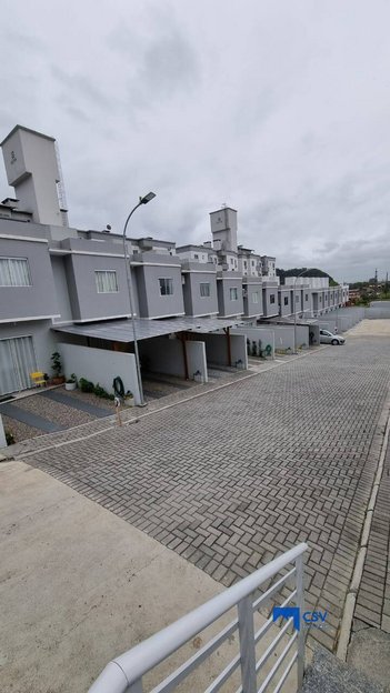 house em Rua Fermino Vieira Cordeiro, Espinheiros - Itajaí - SC