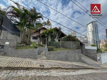 house em Rua Artur Poli, Água Verde - Blumenau - SC