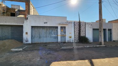 house em Rua Diolina Maria de Melo, Santa Clara - Piumhi - MG