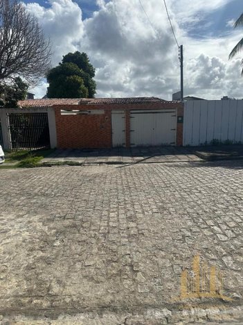 house em Avenida Eraldo Lins Cavalcante, Barro Duro - Maceió - AL