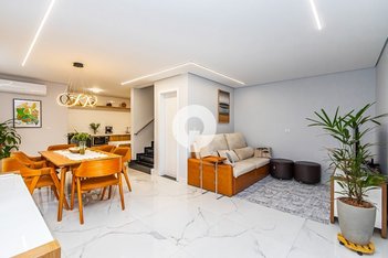 house em Rua Walter Guimarães da Costa, São Lourenço - Curitiba - PR