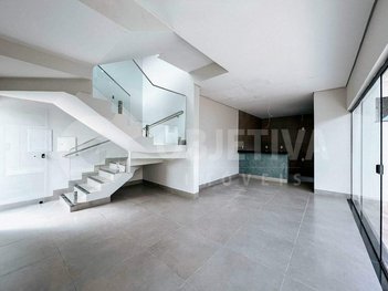 house em Avenida Palmeira Real, Novo Mundo - Uberlândia - MG