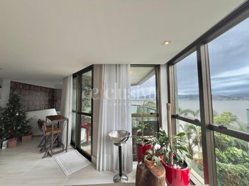apartment em Rua Desembargador Ferreira Bastos, Coqueiros - Florianópolis - SC