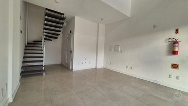 business em Vereador Frederico Veras, Pantanal - Florianópolis - SC