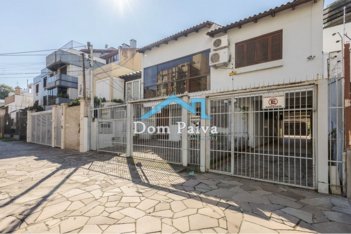 house em Rua Luzitana, Higienópolis - Porto Alegre - RS