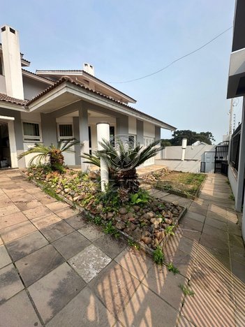 house em Rua Carla Pauletti, Vinhedos - Caxias do Sul - RS