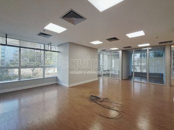 office em Avenida Getúlio Vargas, Funcionários - Belo Horizonte - MG