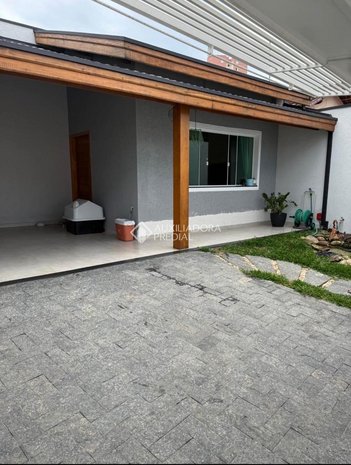 house em Rua Vinte e Nove de Agosto, Morumbi - Taubaté - SP