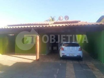house em Avenida Frei Caneca, Nossa Senhora das Graças - Uberlândia - MG