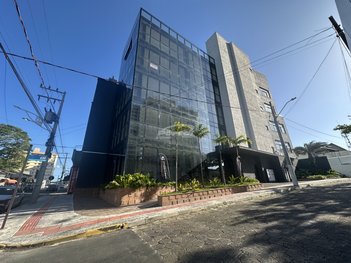 office em Avenida Nereu Ramos, Centro - Balneário Piçarras - SC