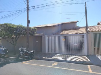 house em Rua Stelio Machado Loureiro, Boa Vista - São José do Rio Preto - SP