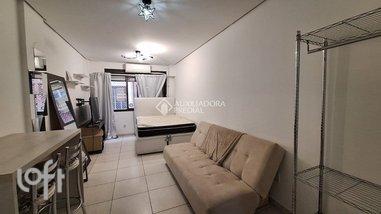 apartment em Rua Vigário José Inácio, Centro - Porto Alegre - RS