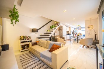 house em Estrada Municipal Walter Steurer, Chácara Pavoeiro - Cotia - SP