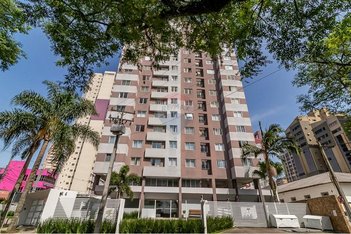 apartment em Rua Guilherme Pugsley, Água Verde - Curitiba - PR