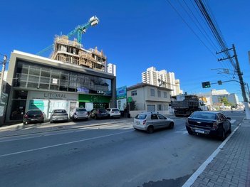 office em Avenida Emanoel Pinto, Centro - Balneário Piçarras - SC