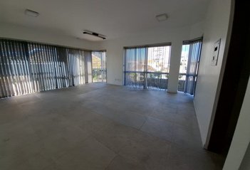 office em Presidente Franklin Roosevelt, Navegantes - Porto Alegre - RS