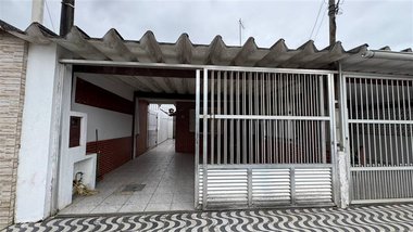 house em Rua Santa Rita de Cássia, Maracanã - Praia Grande - SP