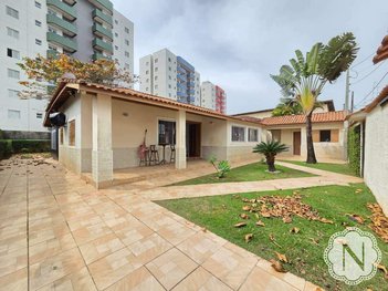 house em Rua Aécio Mennucci, Centro - Itanhaém - SP