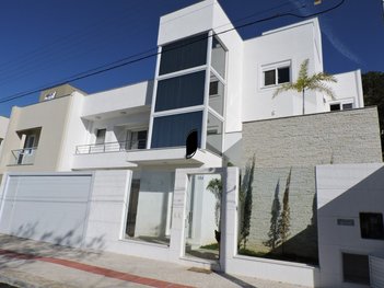 house em Rua Rachel de Queiroz, Praia dos Amores - Balneário Camboriú - SC