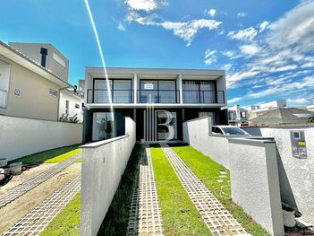 house em Dos Jerivás, Cachoeira do Bom Jesus - Florianópolis - SC