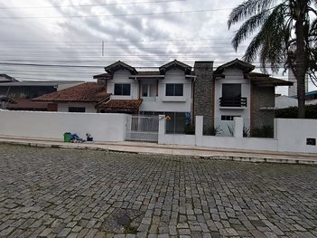 house em Rua 2438, Centro - Balneário Camboriú - SC