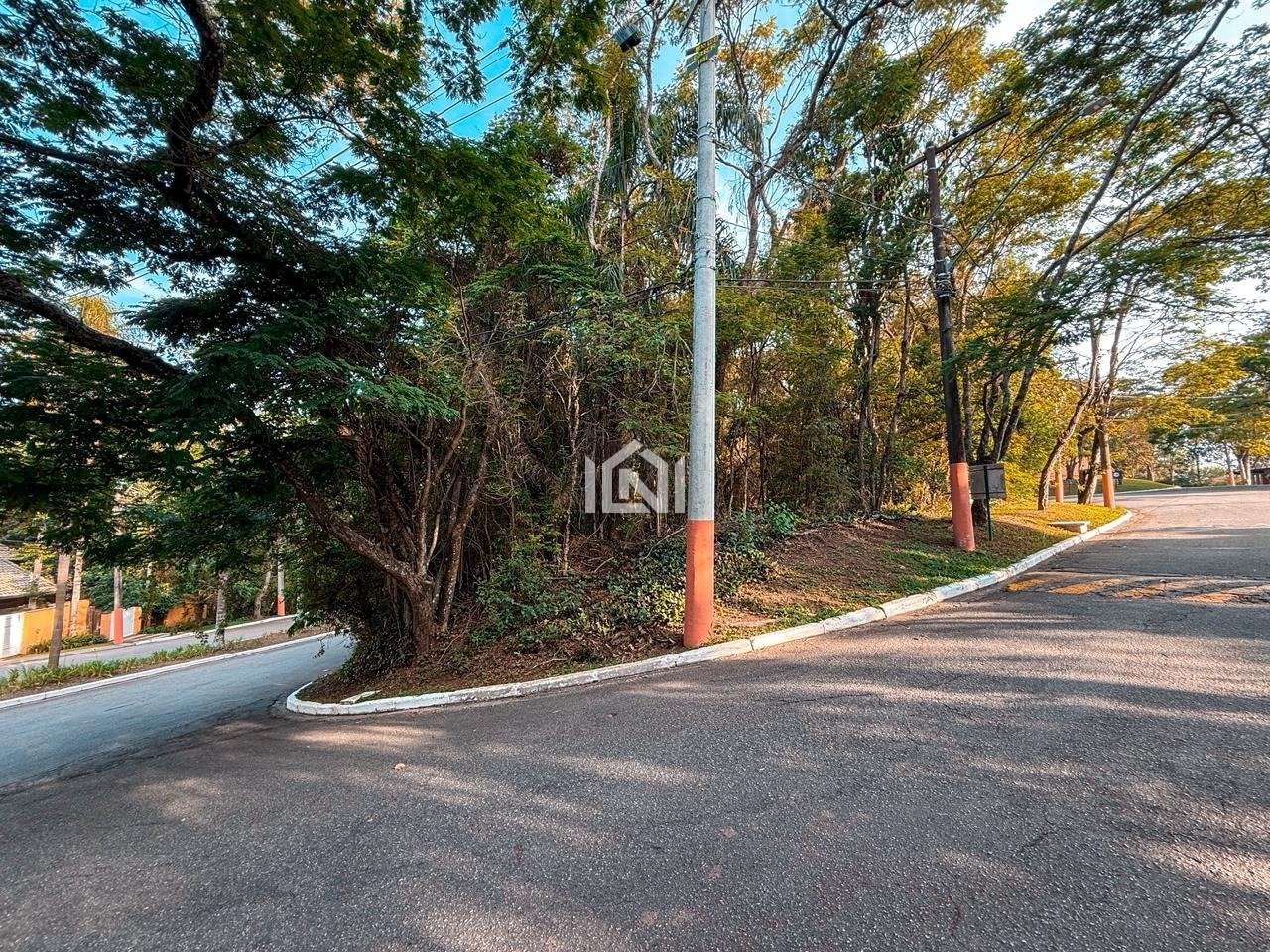 terreno a venda no condominio forest hills