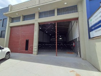 industrial em Rua Quinze de Agosto, Jardim Leocádia - Sorocaba - SP