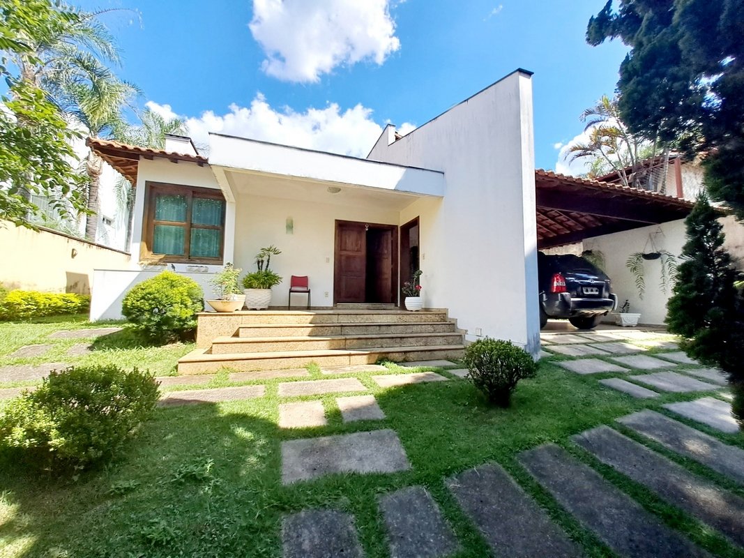 Casa com 5 quartos — Bandeirantes (Pampulha), Belo Horizonte