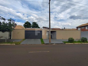house em Rua Professor Xandinho, Jardim São Lourenço - Campo Grande - MS