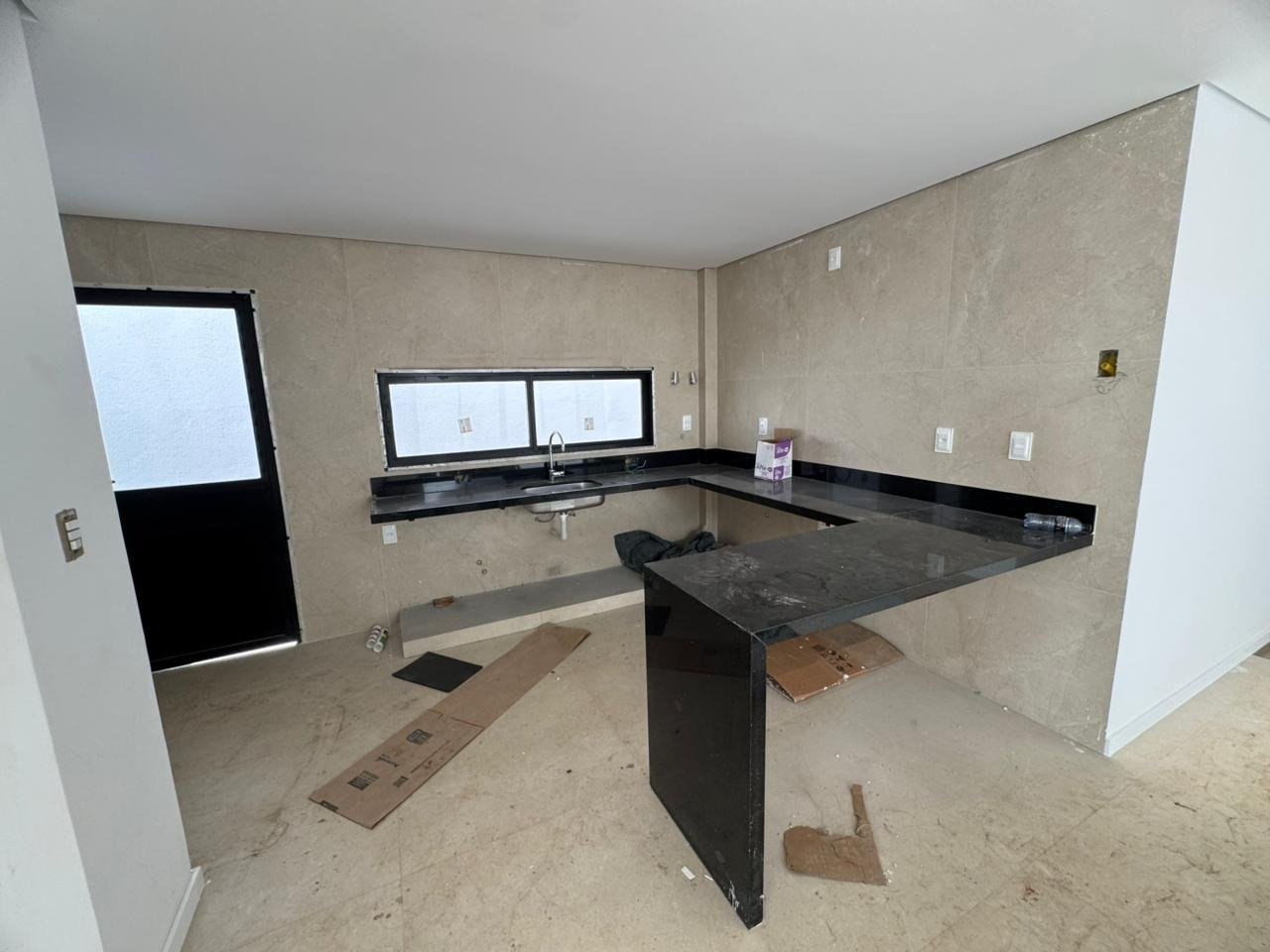 Apartamento com 4 quartos — Jaraguá, Belo Horizonte