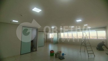 office em Rua Rio de Janeiro, Brasil - Uberlândia - MG