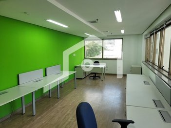 office em Artur de Azevedo, Pinheiros - São Paulo - SP