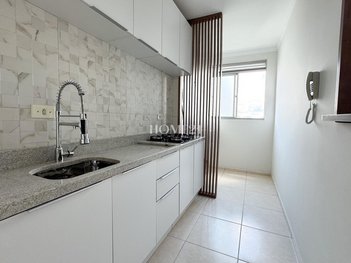 apartment em Rua Lothario Boutin, Pinheirinho - Curitiba - PR
