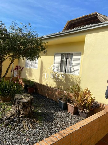 house em Rua Santo Aníbal Maria Difrancia, Uberaba - Curitiba - PR