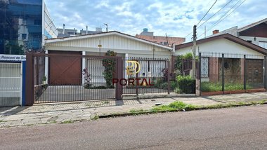 house em Gaston Englert, Vila Ipiranga - Porto Alegre - RS