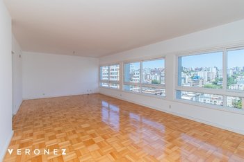 apartment em Vinte e Quatro de Outubro, Moinhos de Vento - Porto Alegre - RS