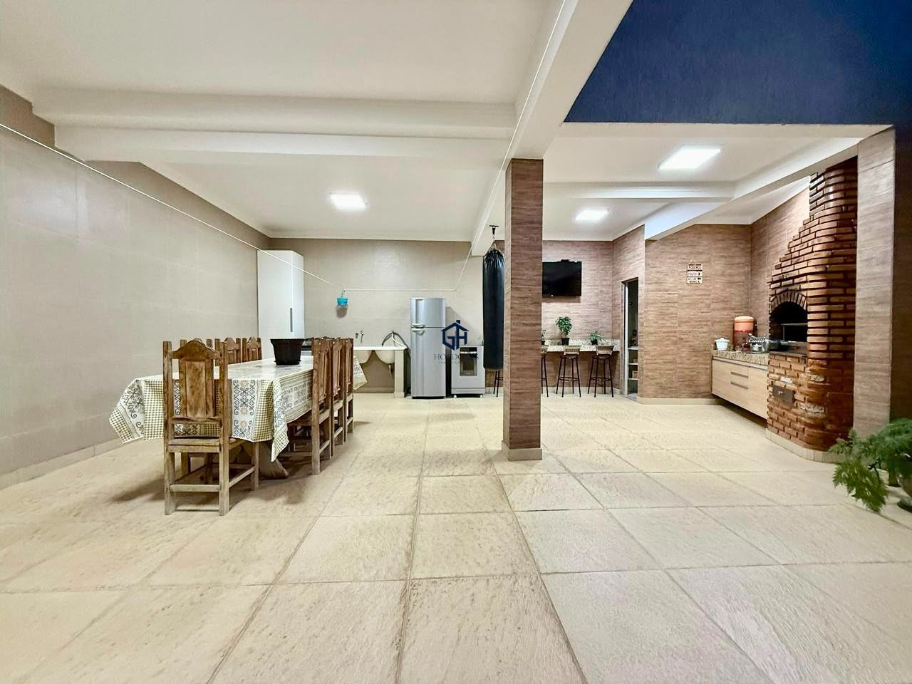 Casa com 3 quartos — Santa Amélia, Belo Horizonte