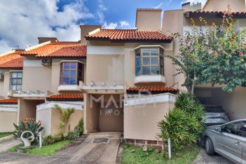 house em Rua Manoel Lopes Meirelles, Jardim Sabará - Porto Alegre - RS