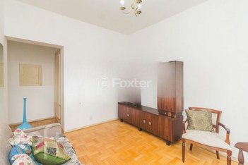apartment em Rua Duque de Caxias, Centro Histórico - Porto Alegre - RS