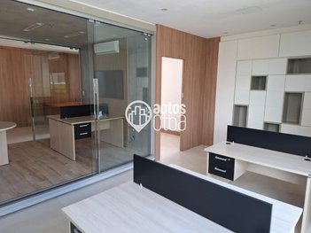 office em Avenida Iguaçu, Água Verde - Curitiba - PR