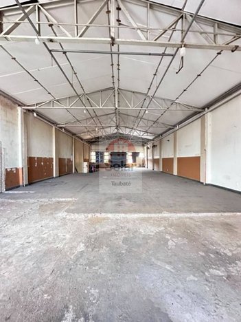 industrial em Avenida Itambé, Chácara Santa Luzia - Taubaté - SP
