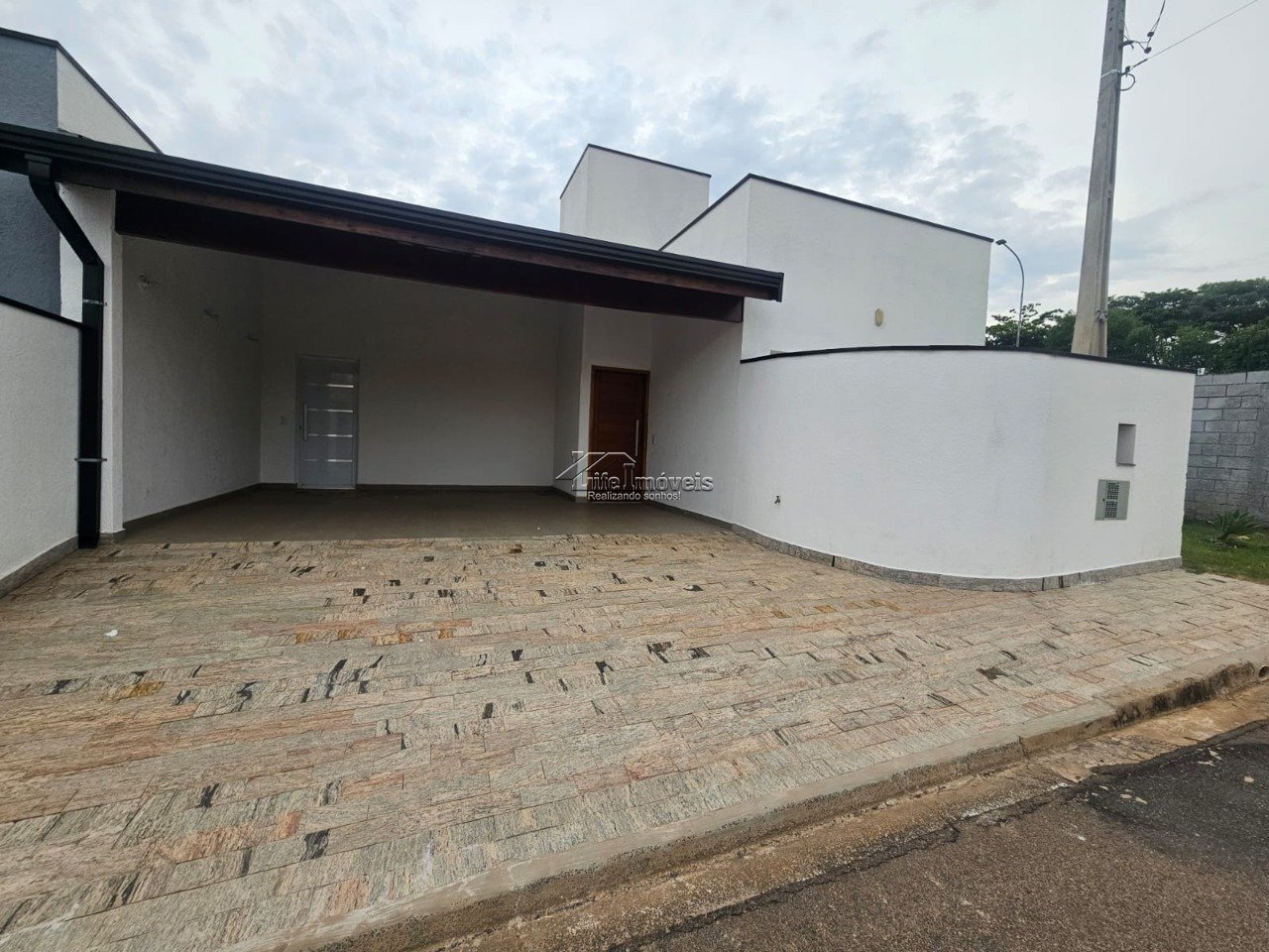 WhatsApp Image 2025-12-03 at 16.19