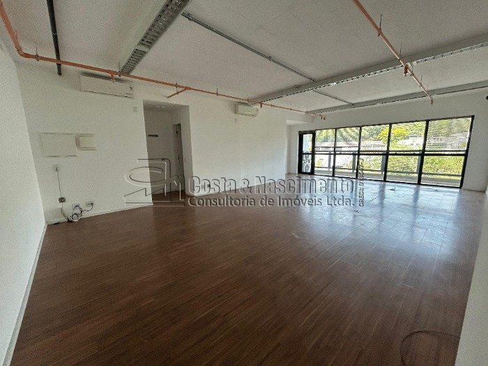 WhatsApp Image 2025-10-20 at 15.36