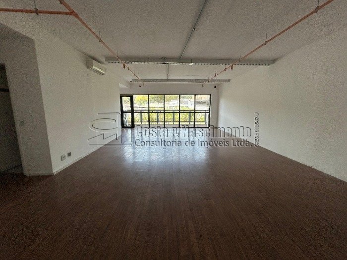 WhatsApp Image 2025-10-20 at 15.36