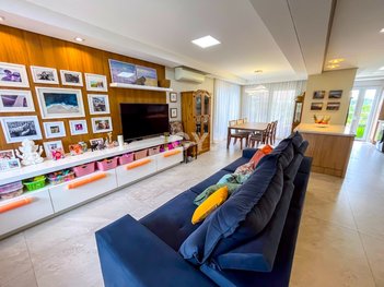 house em Madre Clara, Mário Quintana - Porto Alegre - RS