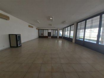 commercial_building em Rua Beth Lago, Recreio dos Bandeirantes - Rio de Janeiro - RJ