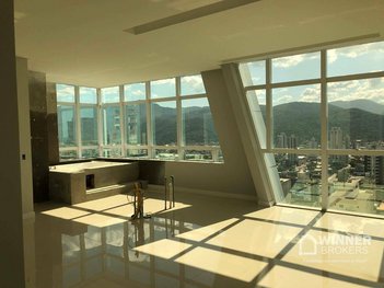 apartment em Rua 232, Meia Praia - Itapema - SC