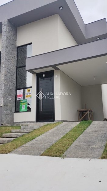 house em Rua Pedro Fernandes, Carianos - Florianópolis - SC