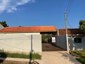 house em Rua Laura Luzia Franzoi, Conjunto Habitacional Requião - Maringá - PR