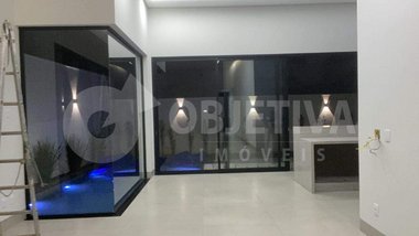 house em Avenida Vereador Carlito Cordeiro, Laranjeiras - Uberlândia - MG